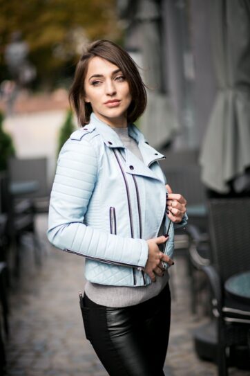 Casacas • Chaquetas • Chalecos