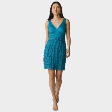 Vestido tafetán volantes capas